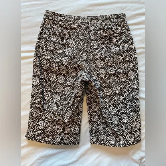 Talbots Chocolate and Ivory Geometric short size 4 - Picture 10 of 10